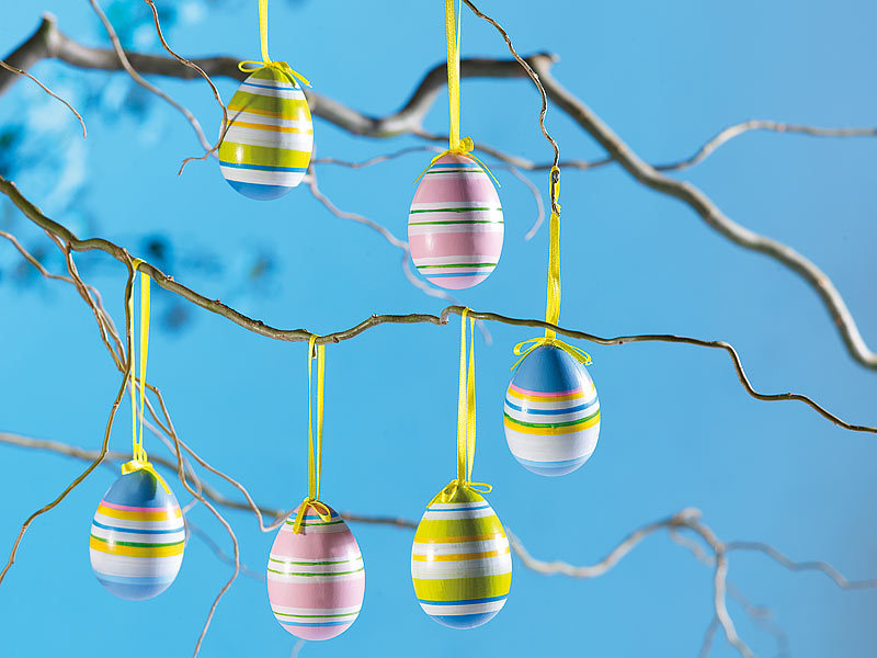 ; Deko-Holzleitern in Weihnachtsbaum-Form, Deko-Wichtel mit LED-BeleuchtungOster-Strohhasen 