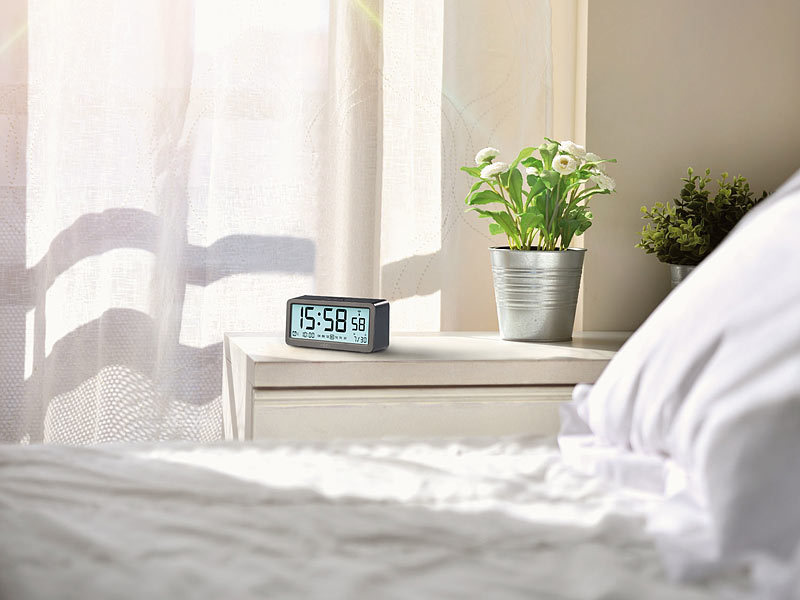 ; Funk-Wecker mit 2 Weckzeiten, USB-Ladestation und Thermometer Funk-Wecker mit 2 Weckzeiten, USB-Ladestation und Thermometer Funk-Wecker mit 2 Weckzeiten, USB-Ladestation und Thermometer Funk-Wecker mit 2 Weckzeiten, USB-Ladestation und Thermometer 